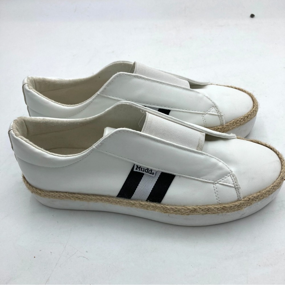 Mudd Beyley Womens Slip On Sneakers Shoes White Leather Size 8.5